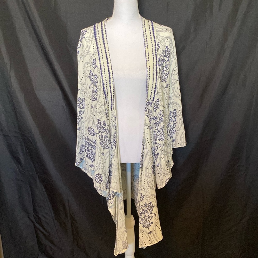 Willow + Root NWT Size M Cream & Blue